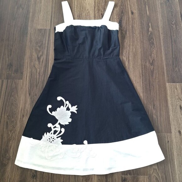 💙 R&K Embroidered Adjustable Wide Straps Smocked Back Midi Cotton Size 16 Dress - Picture 10 of 10